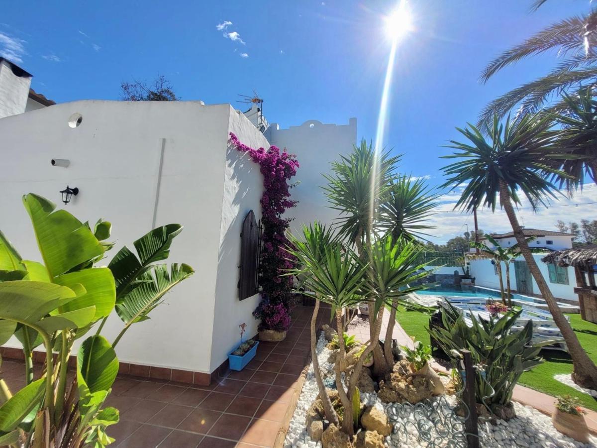 Gatu Premium Villa Lurberri Piscina Privada, 4 Dormitorios, 2 Banos, Parking , Jardines, " Preferente Mayores De 25 Anos Y Familias " In Y Barbacoa 奇克拉纳－德拉弗龙特拉 外观 照片
