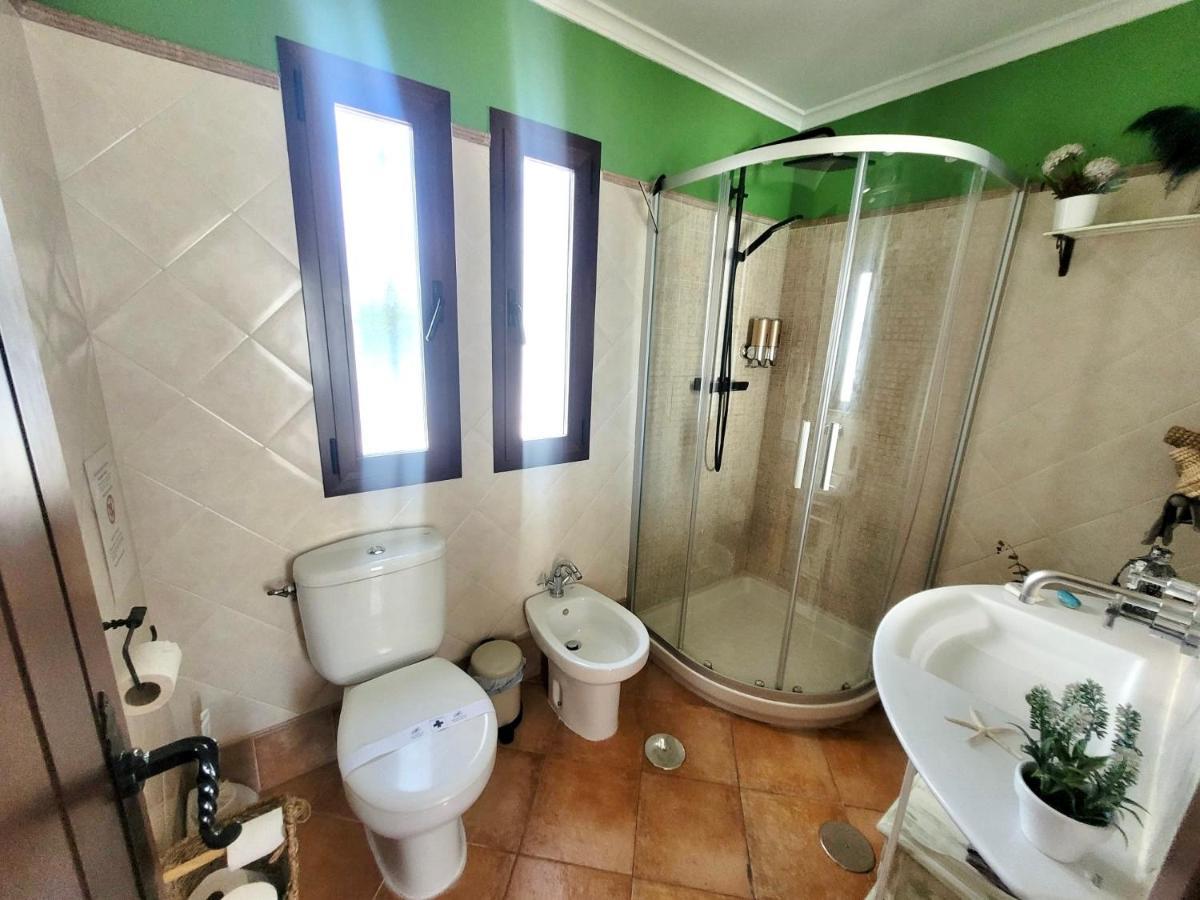 Gatu Premium Villa Lurberri Piscina Privada, 4 Dormitorios, 2 Banos, Parking , Jardines, " Preferente Mayores De 25 Anos Y Familias " In Y Barbacoa 奇克拉纳－德拉弗龙特拉 外观 照片
