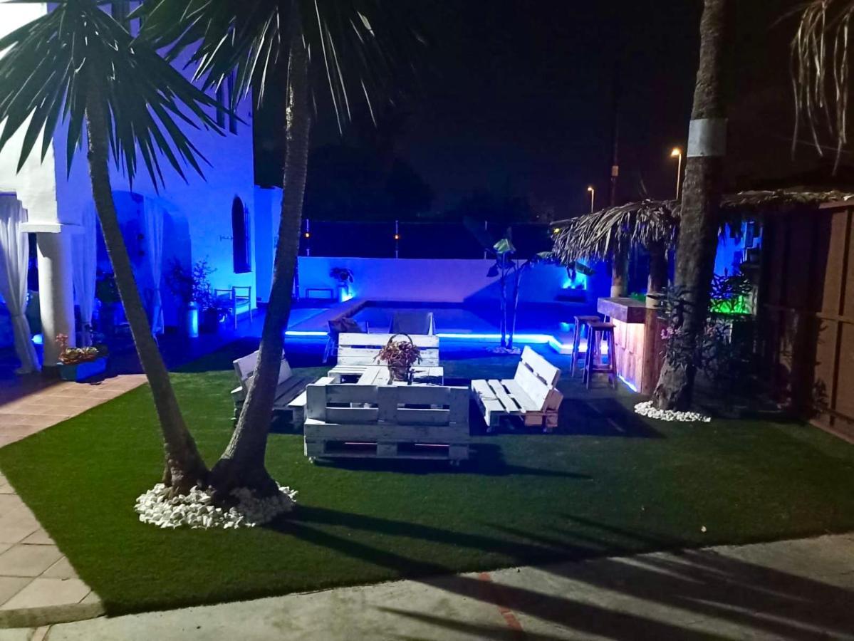 Gatu Premium Villa Lurberri Piscina Privada, 4 Dormitorios, 2 Banos, Parking , Jardines, " Preferente Mayores De 25 Anos Y Familias " In Y Barbacoa 奇克拉纳－德拉弗龙特拉 外观 照片