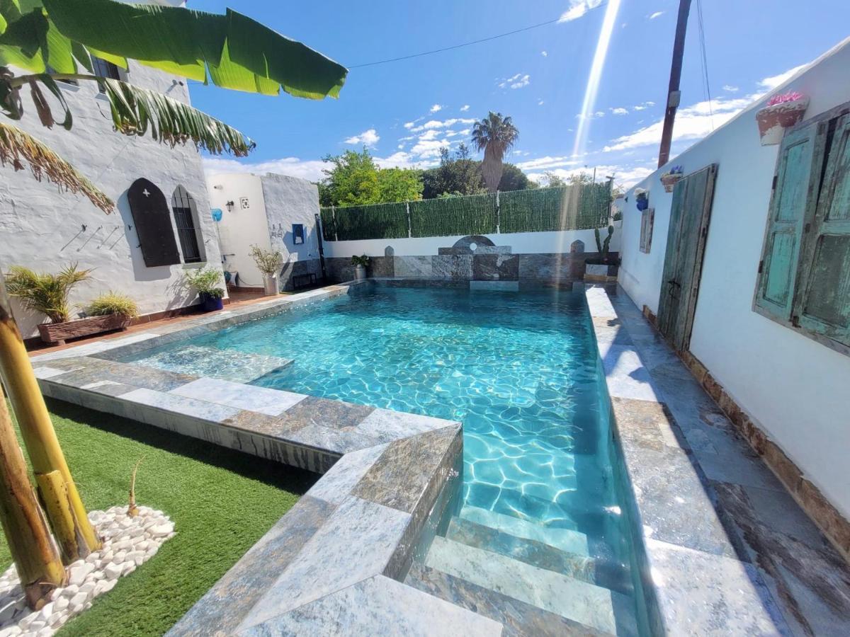 Gatu Premium Villa Lurberri Piscina Privada, 4 Dormitorios, 2 Banos, Parking , Jardines, " Preferente Mayores De 25 Anos Y Familias " In Y Barbacoa 奇克拉纳－德拉弗龙特拉 外观 照片
